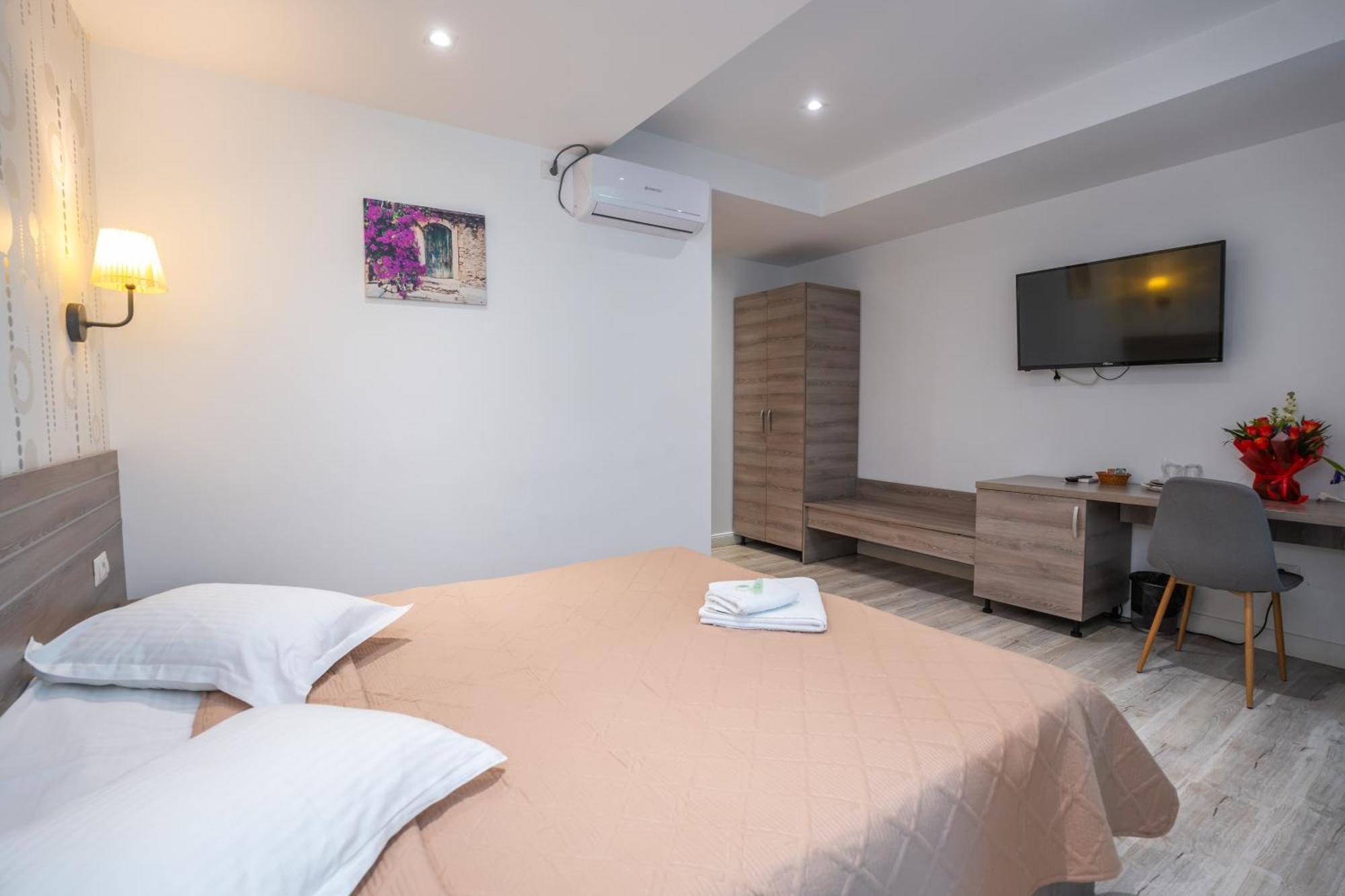 Hotel Liad City Center Букурещ Екстериор снимка